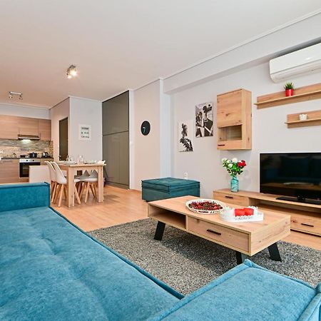 Ferienwohnung Modern Flat In The Heart Of Port Of Piräus Exterior foto
