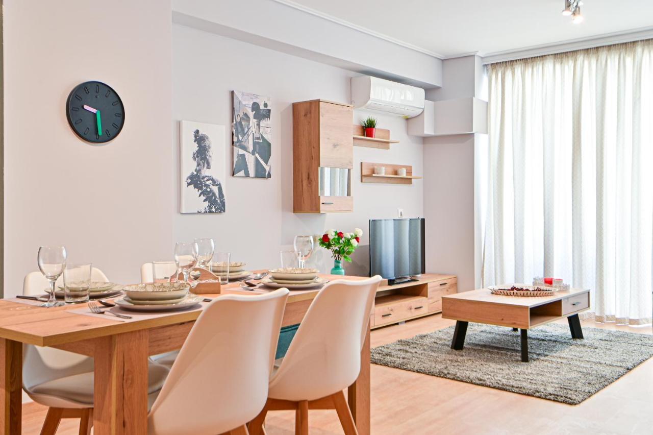 Ferienwohnung Modern Flat In The Heart Of Port Of Piräus Exterior foto
