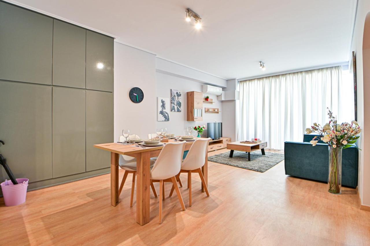 Ferienwohnung Modern Flat In The Heart Of Port Of Piräus Exterior foto